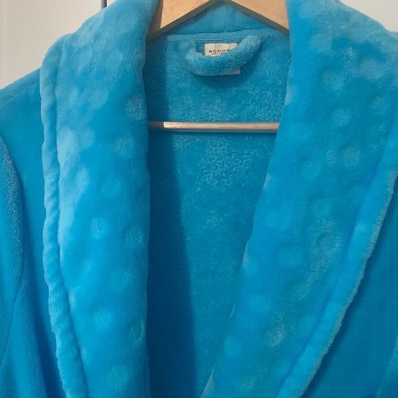 Turquoise Blue Plush Bath Robe - Picture 4 of 13